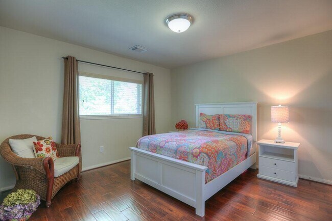 Building Photo - 66 W Spindle Tree Cir