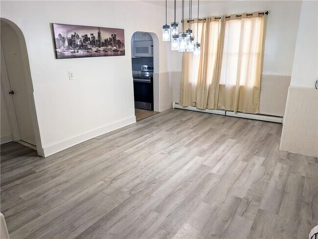 Foto del edificio - 136 Chatham St