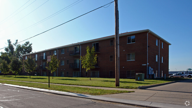 Henrietta Apartments - Auburn Park Apartments