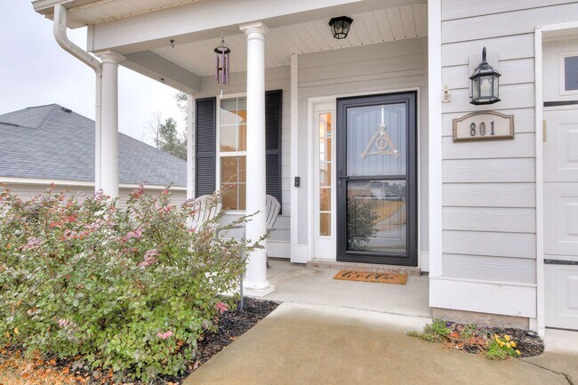 Foto del edificio - Haynes Station - 4 Bedroom 2.5 Bath