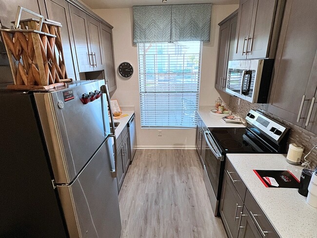 Building Photo - TGM Ocotillo Bay