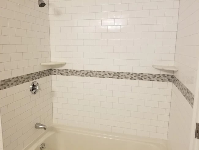 Bathroom - 1190 Plymouth Ave
