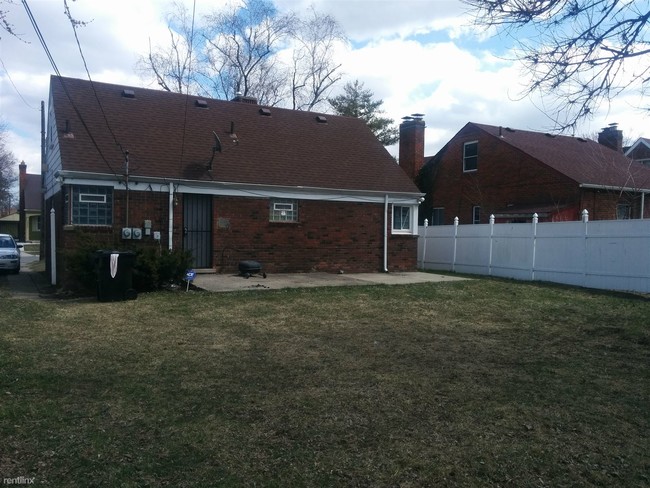 Foto del edificio - 3 br, 1 bath House - 19997 Cheyenne St