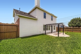 Building Photo - 2105 Kingwood Dr