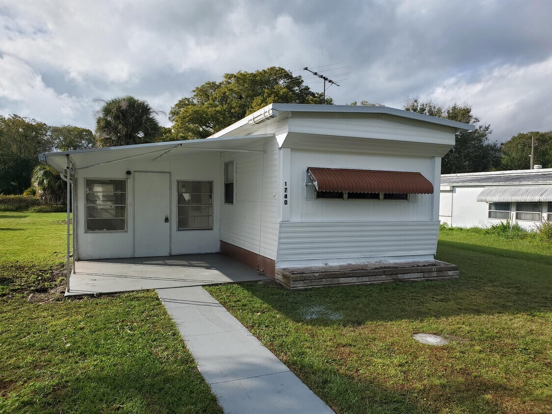Primary Photo - 1740 Missouri Ave