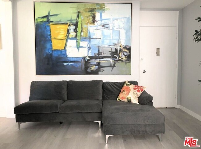 Foto del edificio - 425 S Kenmore Ave