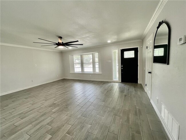 Building Photo - 3353 Tiger Ln