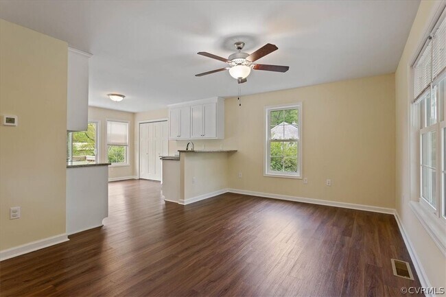 Foto del edificio - 14317 Rivermont Rd