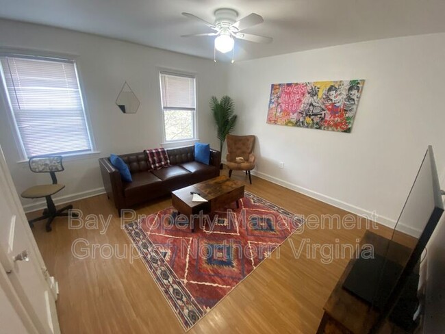 Foto del edificio - 110 O St SW