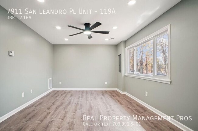 Building Photo - 7911 San Leandro Pl