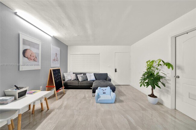 Foto del edificio - 8520 SW 133rd Avenue Rd