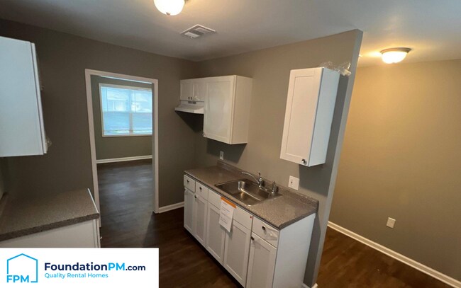 Photo - 998 Restbrook Ave House