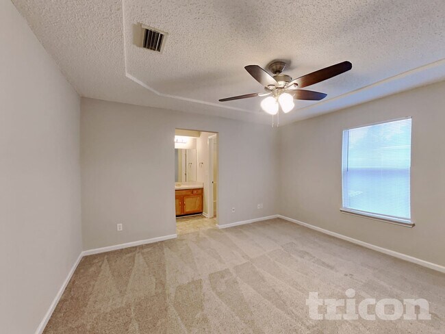 Foto del edificio - 7650 Ginder Ct