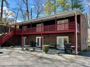 Building Photo - 570 Buena Vista Ln