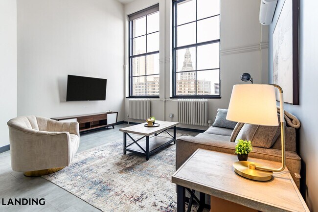 Building Photo - 55 Elm St