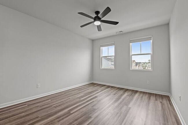 Building Photo - Build Equity While Leasing - Lease and Own...