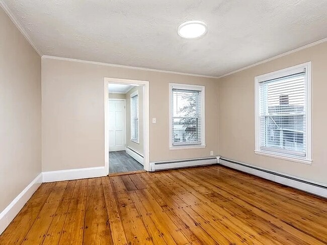Building Photo - 38 Cabot St