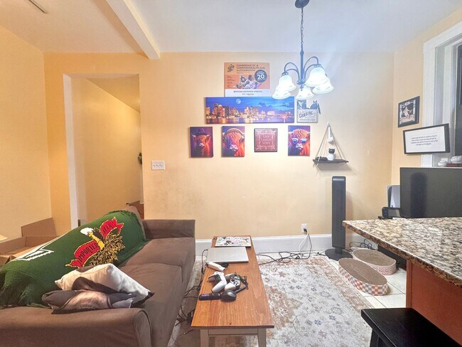 Foto del edificio - Nice 1BR Allston Listing!
