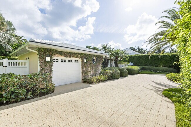 Building Photo - 241 Orange Grove Rd