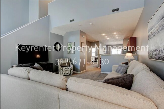 Foto del edificio - Discover this well-appointed 3-bedroom, 2-bath home in Indianapolis within an HOA community