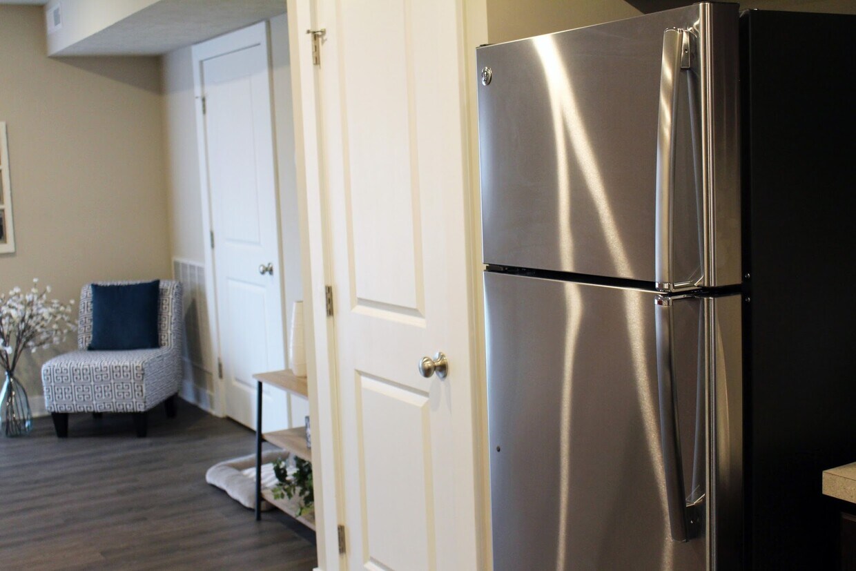 Alpine Apartments Apartments in Comstock Park, MI