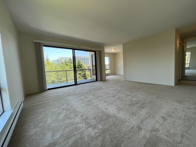 Building Photo - TOP FLOOR 1BD/1BATH Condo Available For Rent at the Watergate Community in Emeryville!!!!