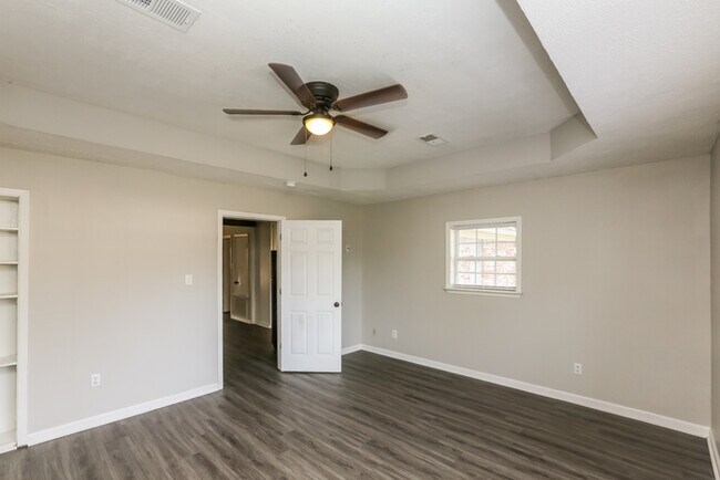 Foto del edificio - Comfortable 4 Bedroom Home in Pearl, MS