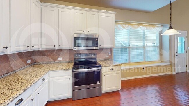 Building Photo - 1402 Peaceway Dr