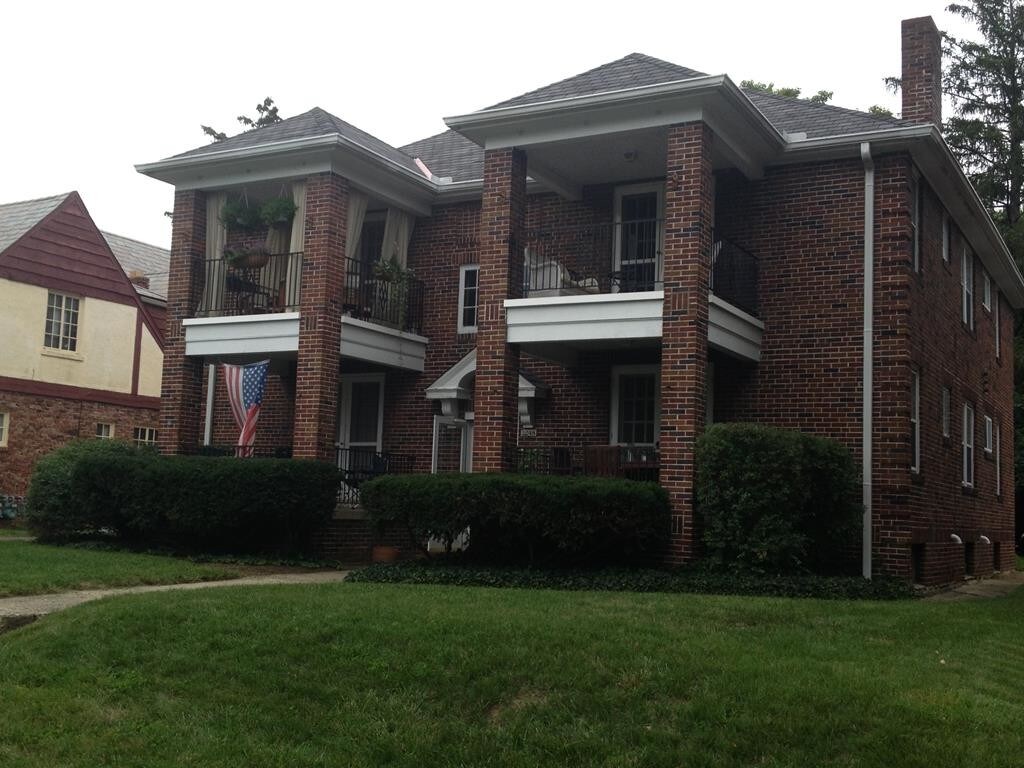 Top Left Apartment - 2248 Coventry Rd