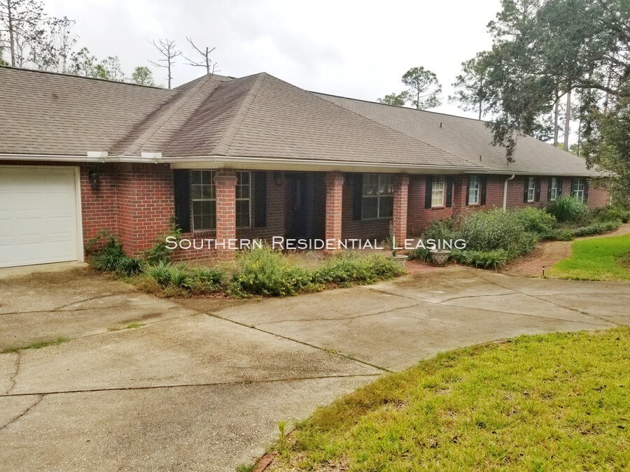 5BD/3BA on 2 acres near Navy Federal - 5BD/3BA on  2 acres near Navy Federal