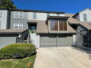 Building Photo - 209 Woodbridge Ln