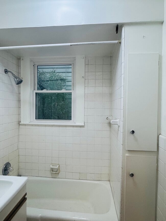 Photo - 183 Broad St Townhome