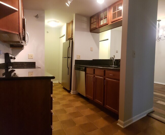 Foto del edificio - 210 Glengarry Dr