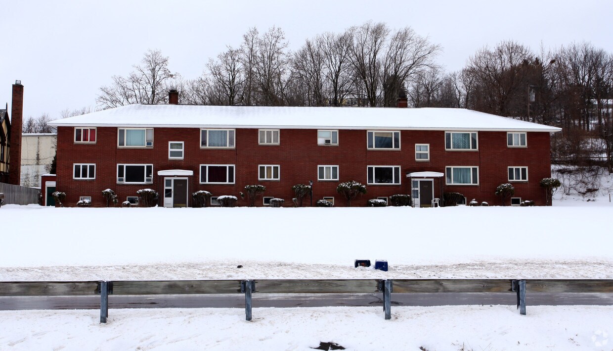 15031515 Meadowbrook Dr, Syracuse, NY 13224 Apartments in Syracuse