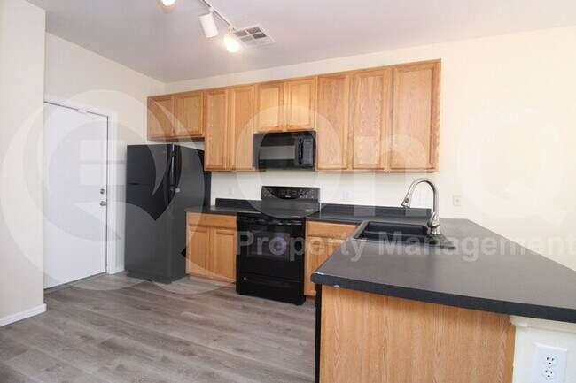 Foto del edificio - 4256 E Baylor Ln