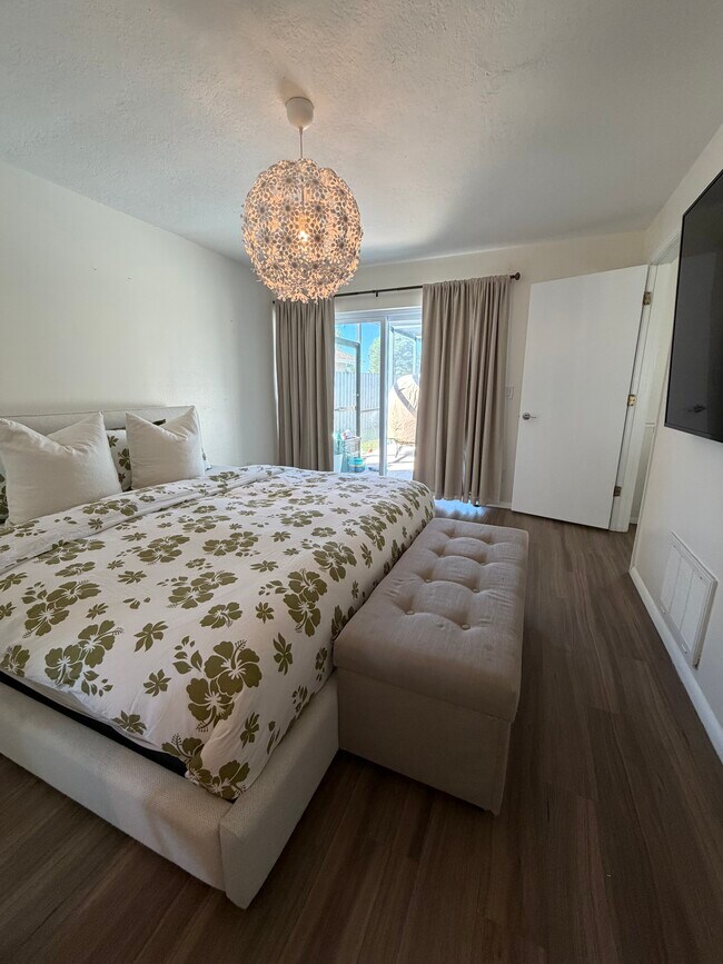 Foto del edificio - 14012 Middleton Way