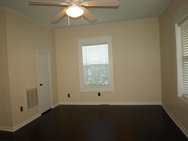 Building Photo - 347 Glascock St