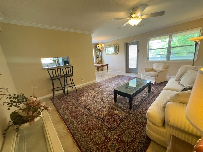 Building Photo - 108 Dorchester E