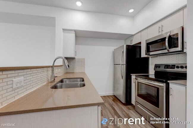 Foto del edificio - 1 br, 1 bath Condo - 16441 Northwest Chadw...