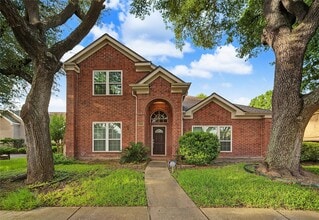 Building Photo - 14135 Swallowfield Dr