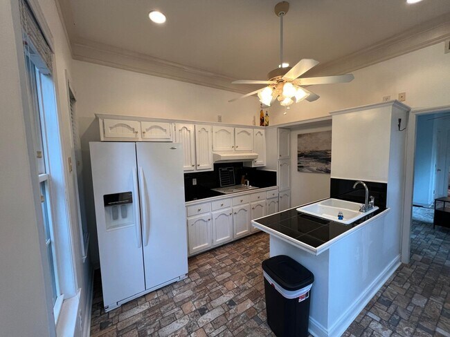 Foto del edificio - 1430 Alford Ave