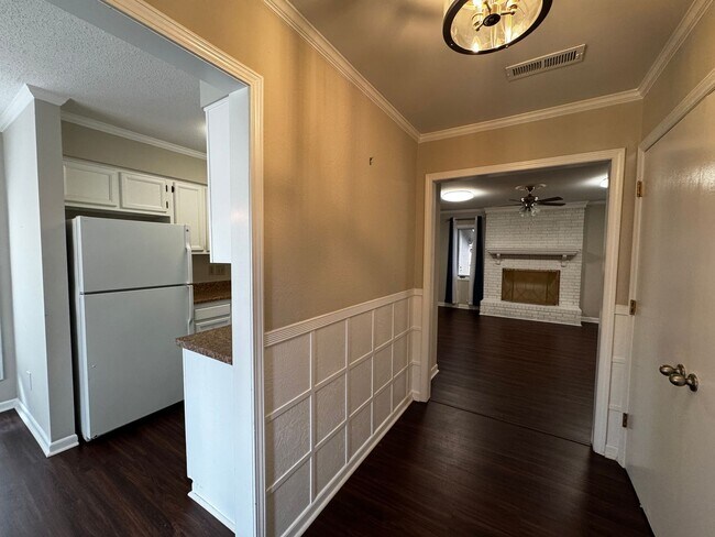 Foto del edificio - 104 Breckindale Cir