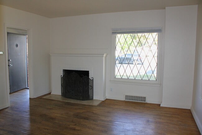 Foto del edificio - 1309 Princeton Ave N