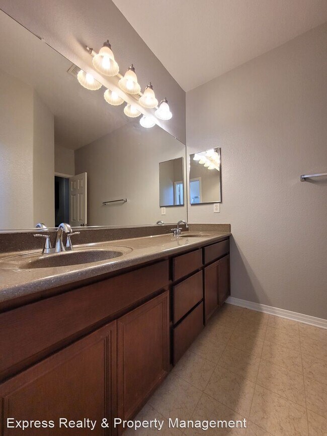 Foto del edificio - 4 br, 3 bath House - 41003 Crimson Pillar Ln