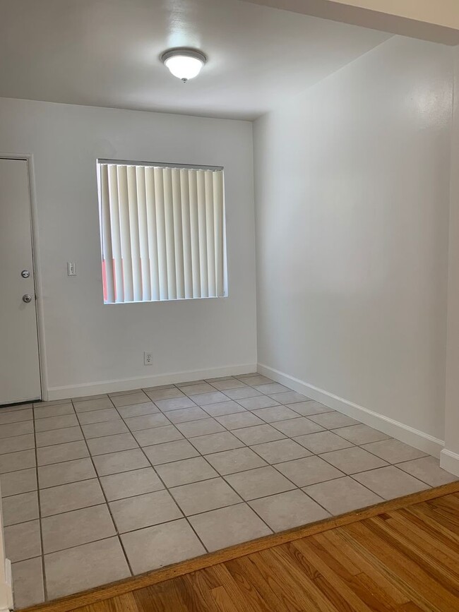 Interior Photo - 1610 Armacost Ave