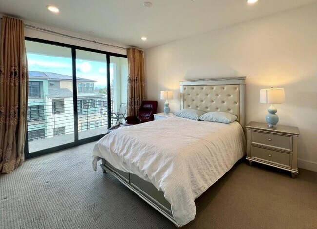 Foto del edificio - 250 Waters Park Cir