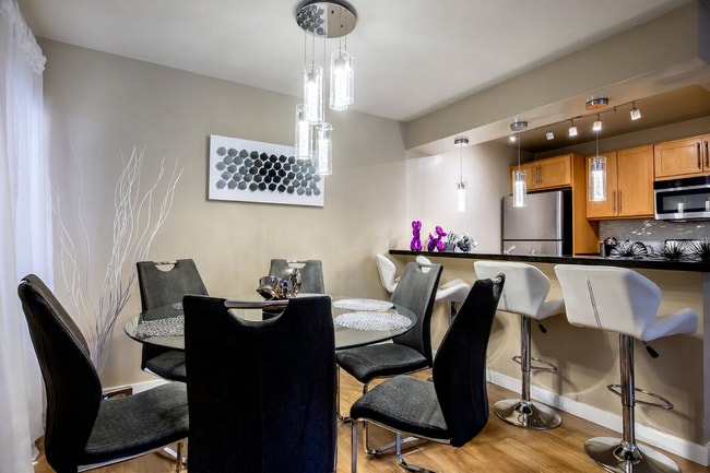 Building Photo - 18350 Hatteras St