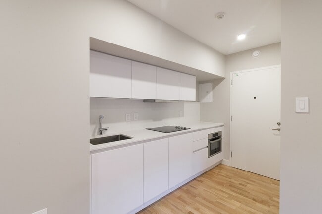 Building Photo - Carlton Towers