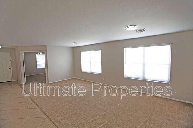 Building Photo - 10526 W Via Del Sol