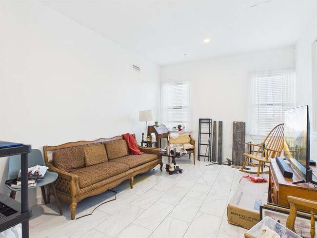 Foto del edificio - 1010 W 26th St